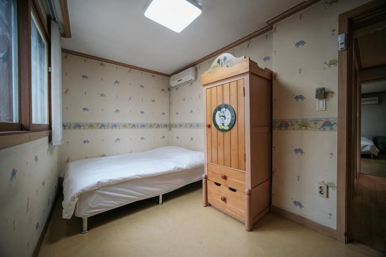 Yeonnam-Dong Edge House_Honeymoon Yeonnam Διαμέρισμα Σεούλ Νότια Κορέα